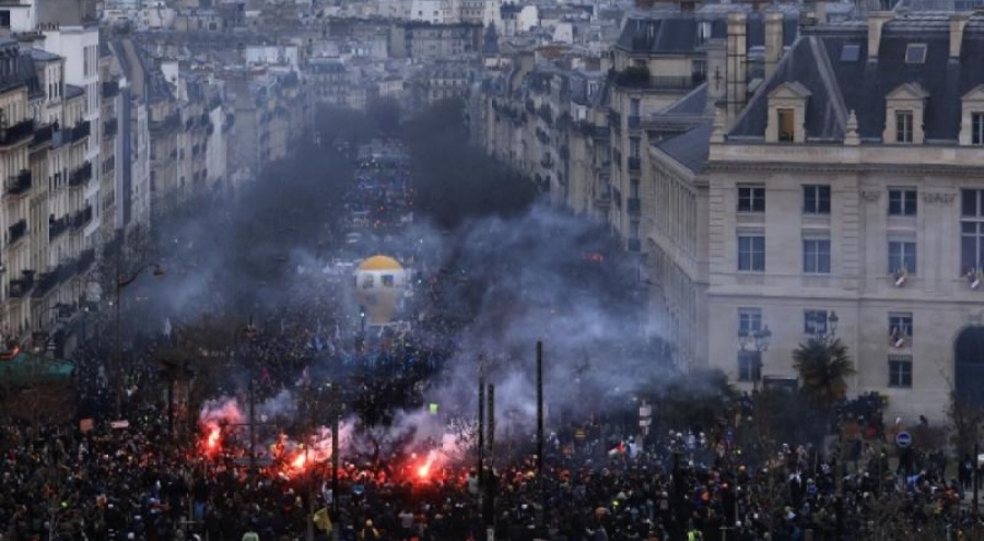 Fransa'da büyük grev yarın