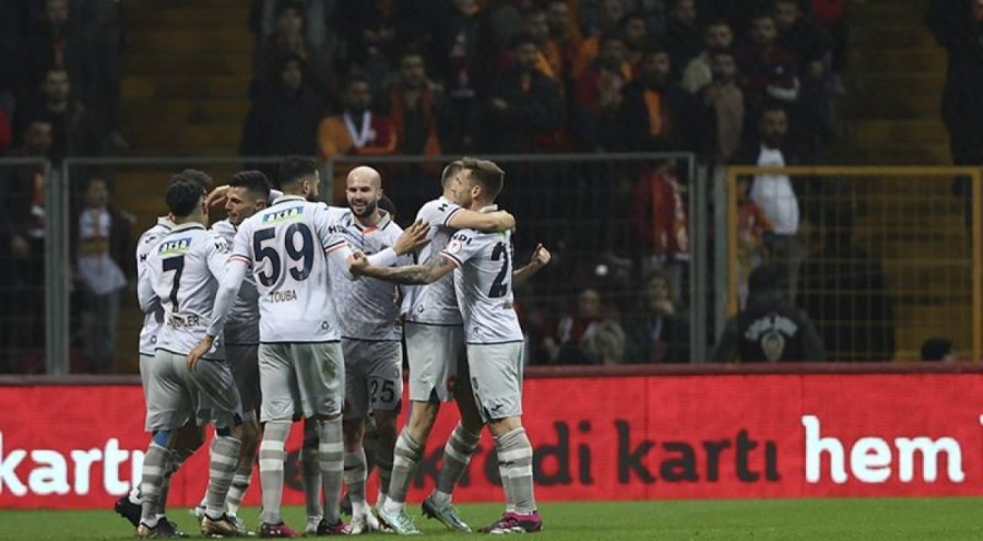 Galatasaray 2-3 Başakşehir