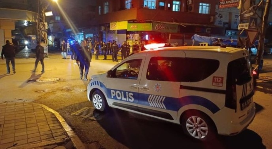 Sosyal medyadan küfürleşen 16 yaşındaki çocuk 2 kişiyi vurdu!