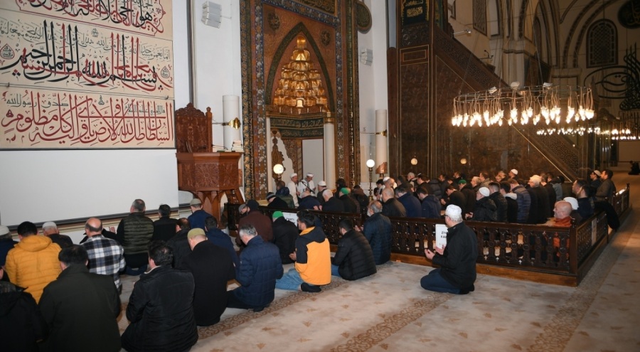 Bursa'nın fethinin yıl dönümünde Ulucami'de "Fetih" duası