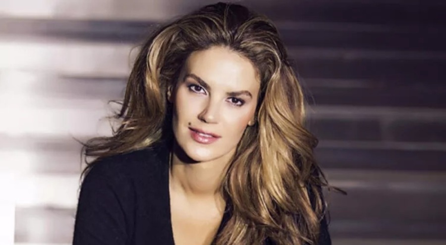 Manken Tülin Şahin Amerika'ya tavsiye verecek