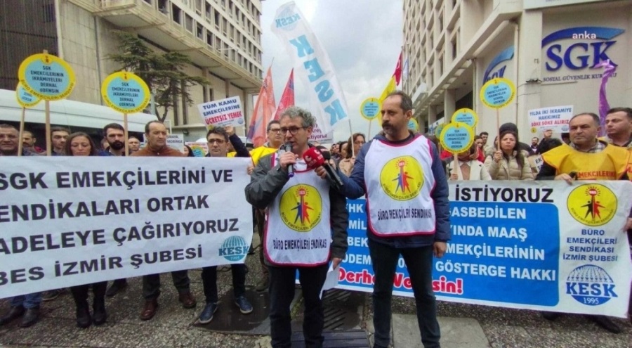 İzmir'de SGK çalışanları iş bıraktı! İnsanca bir ücret istiyoruz