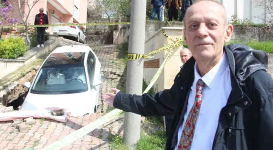 Emekli albay, yol çökünce otomobiliyle 1 metrelik çukura düştü