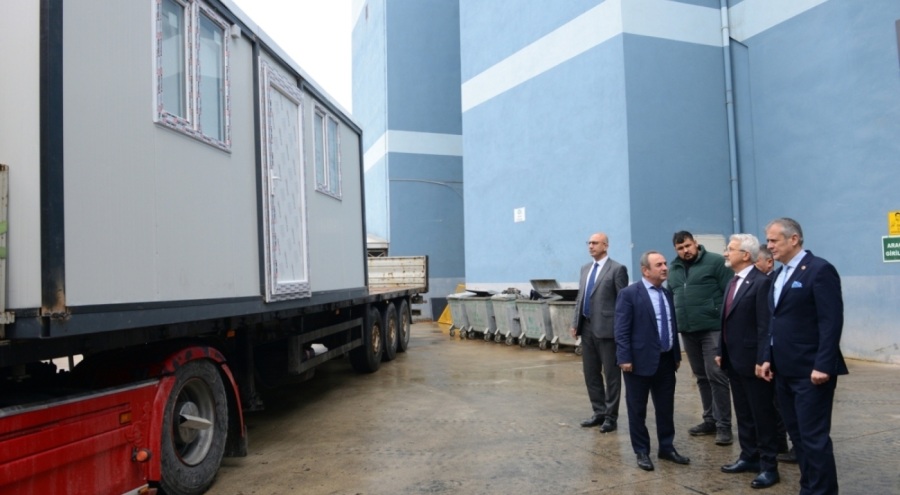 Bursa Nilüfer Belediyesi Hatay'a 40 konteyner daha gönderdi