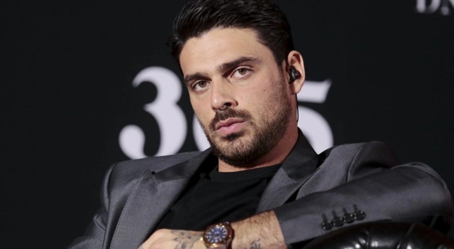 Michele Morrone nişanlandığını açıkladı