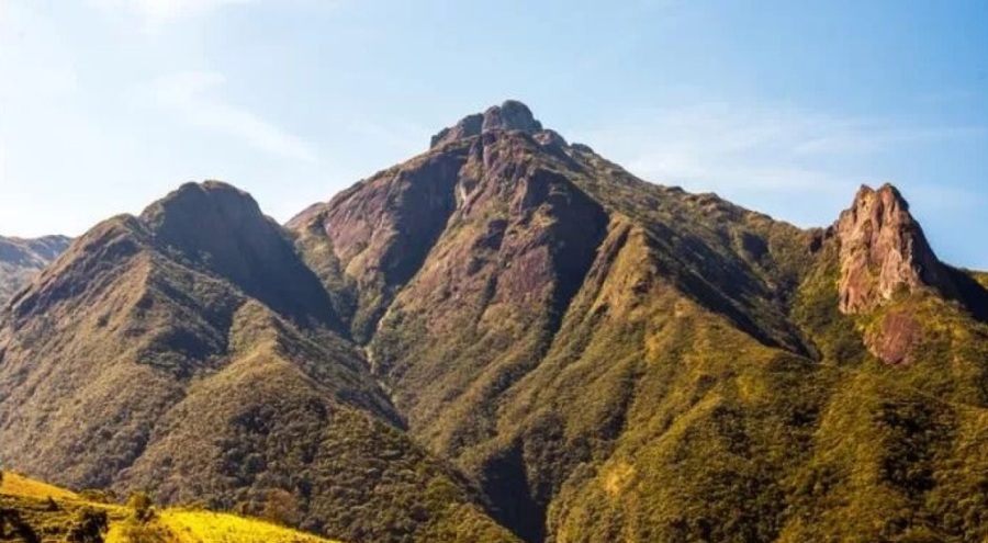 Eşini yanardağdan aşağı iterek öldürdü