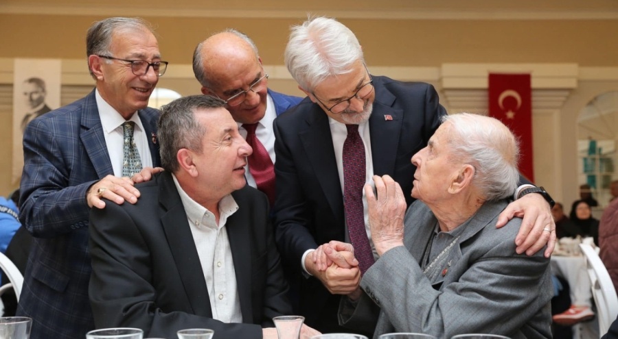 Nilüfer Belediye Başkanı Erdem'den şehit yakınları ve gazilerle iftar