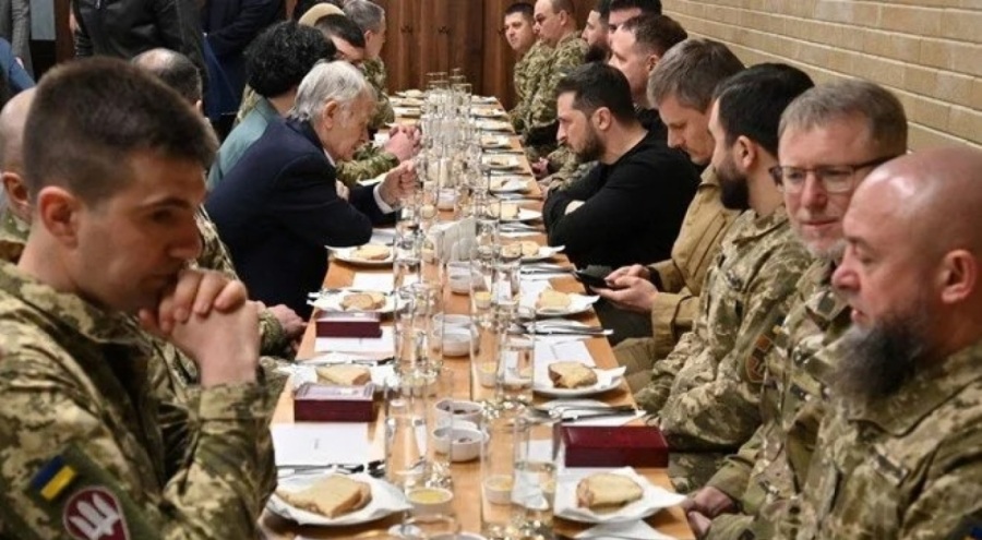 Ukrayna Devlet Başkanı Zelenski iftara katıldı