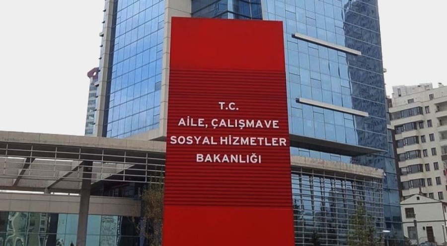Bakanlık: Depremler sonrası kuruluşlarımızda olup kimliği tespit edilmeyen 21 çocuk bulunmaktadır