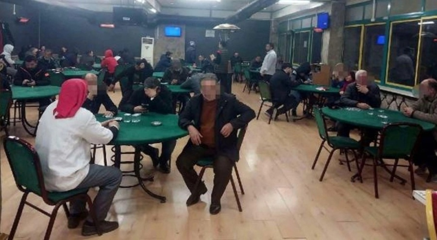 Kumar oynarken yakalanan 58 kişiye 235 bin TL ceza kesildi