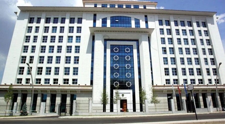 AK Parti milletvekili aday listesi YSK'ya sundu