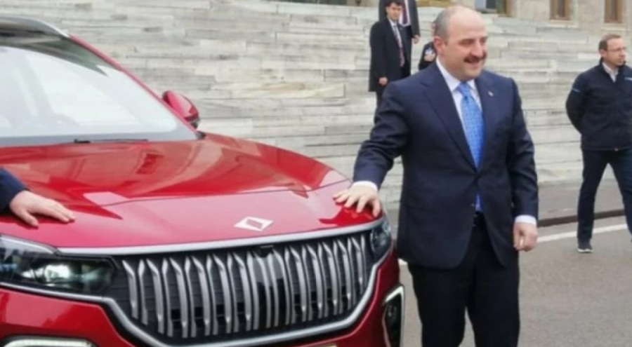 Bakan Varank'tan timsah paylaşımı