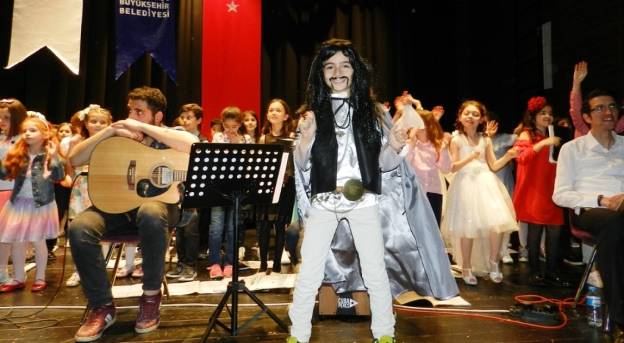 Bursa'da Barış Manço, "7'den 77'ye Barış Manço Şarkıları Projesi" ile anılıyor