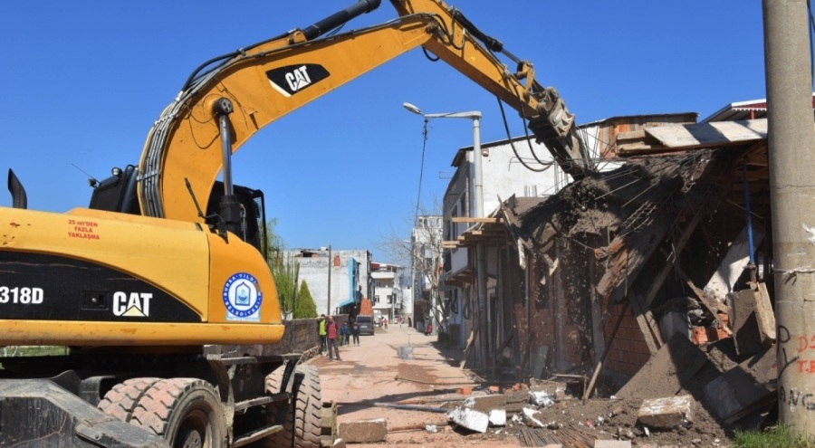 Bursa Yıldırım ilçesinde 137 kaçak yapı yıkıldı