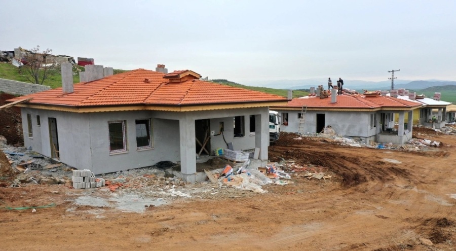 Nurdağı'ndaki köy tipi afet evlerinin inşasında sona gelindi