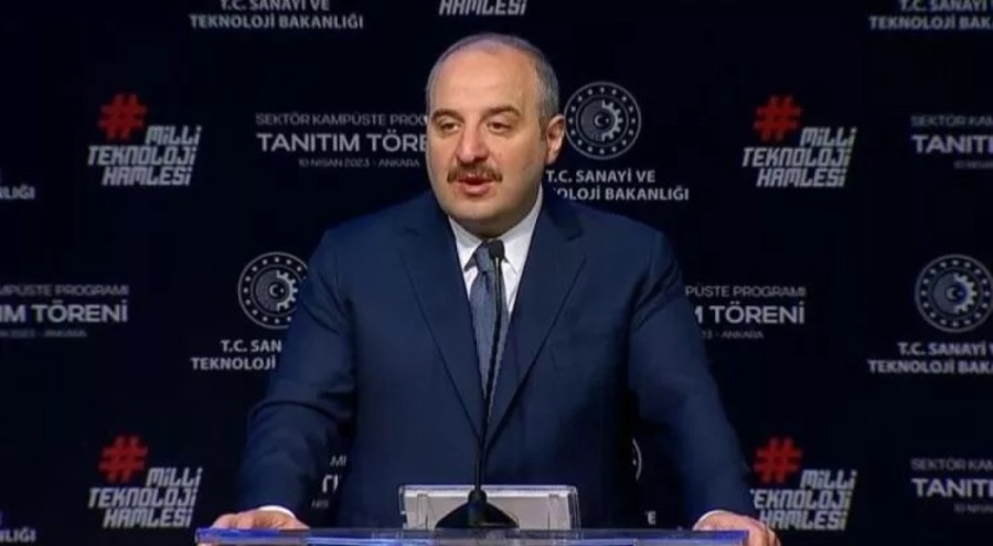 Sanayi ve Teknoloji Bakanı Varank: Gözlem uydusu İMECE'yi yörüngesine fırlatıyoruz