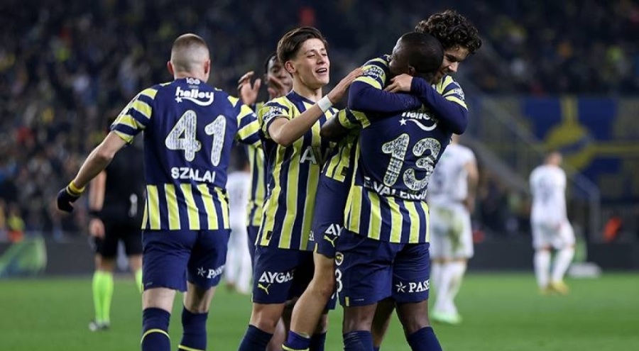 Fenerbahçe, Fatih Karagümrük'e konuk olacak
