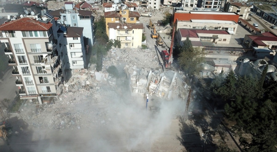 Bursa Uludağ Üniversitesi Rektör Yardımcısı: Eskiden şehirler planlanırken komşunun güneşini kesmiyorduk, şimdi tepesine biniyoruz