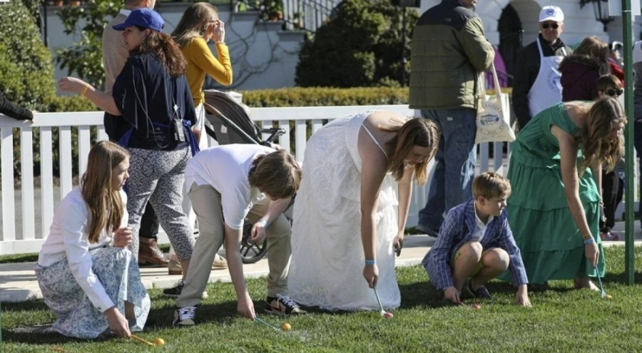 Beyaz Saray'da Paskalya yumurtası yuvarlama etkinliği