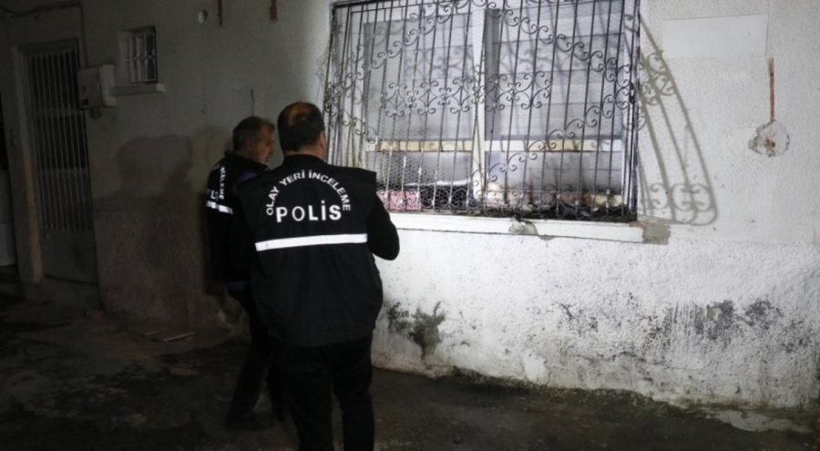 Adana'da iki aylık bebeğin öldüğü ev kundaklandı