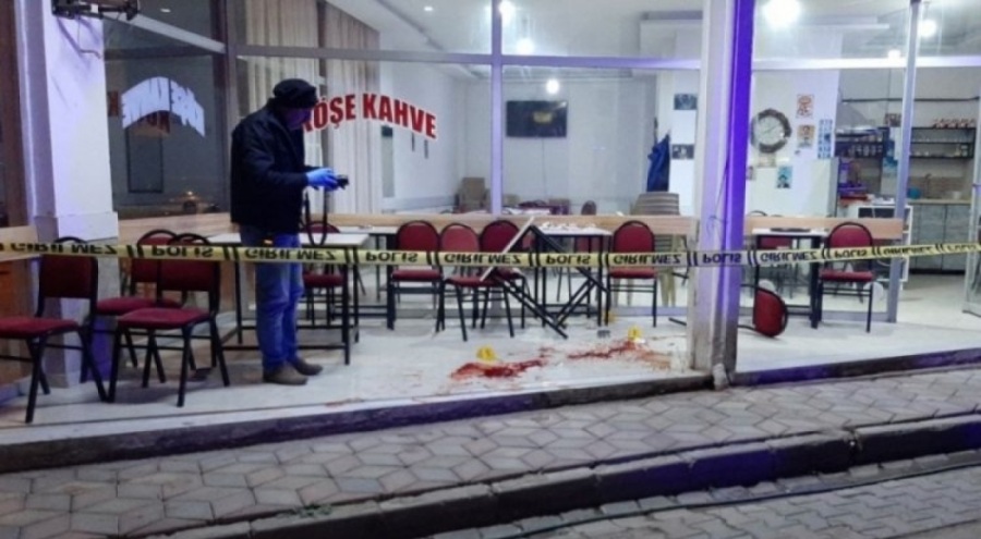 Balıkesir'de kahvehaneye silahlı saldırı
