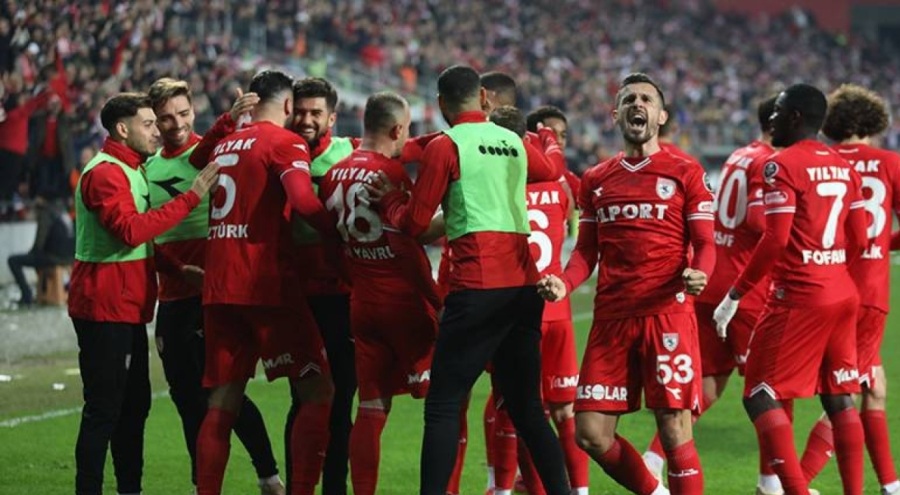 Samsunspor'dan 11 yıl aradan sonra Süper Lig'e merhaba