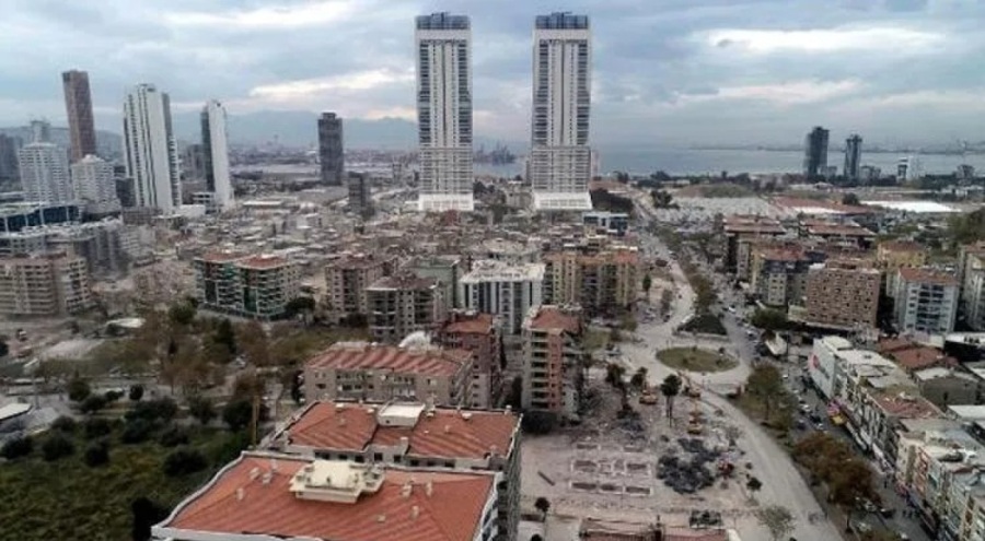 İzmir depreminde yıkılan binanın davasında dinlenen sanık: O zaman zemin etüt çalışması yapılmazdı