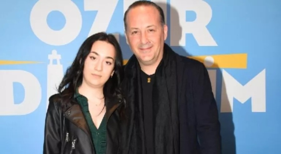 Tolga Çevik kızıyla galada! Babasının kopyası...
