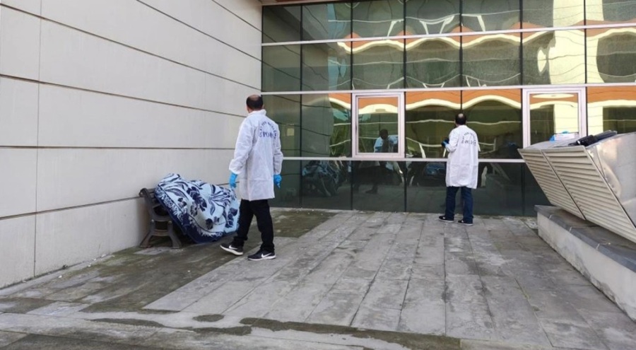 Hastane bahçesindeki bankta cansız beden bulundu!