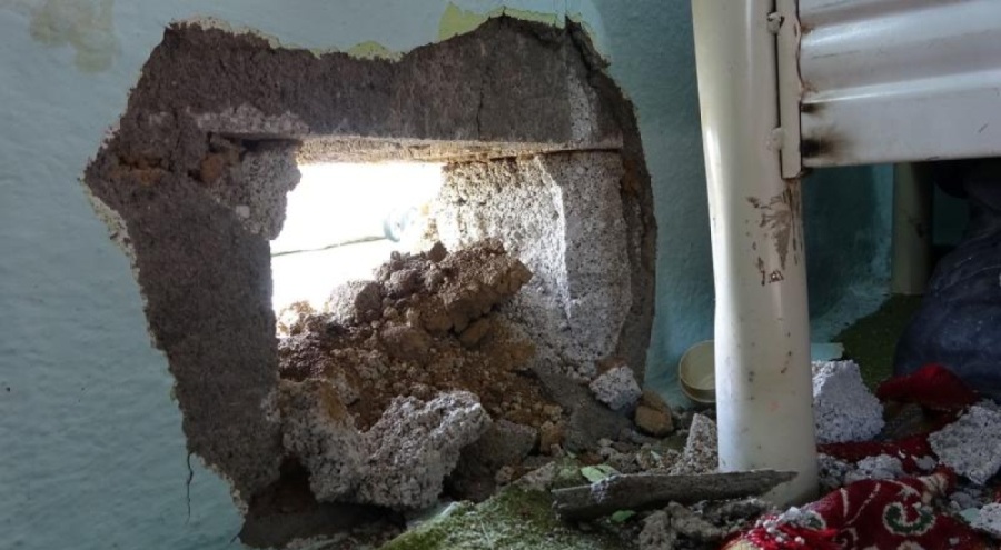 Evin içine yıldırım düştü