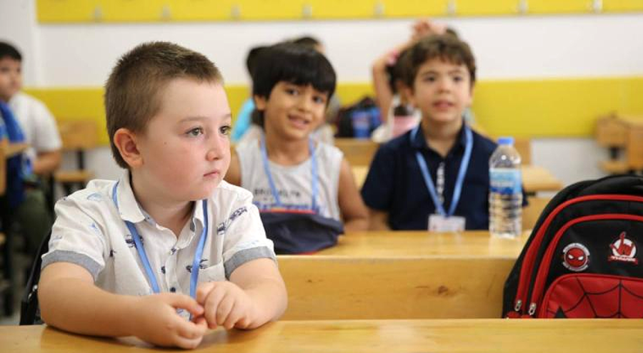 Okullar 24 Nisan'a kadar tatile giriyor