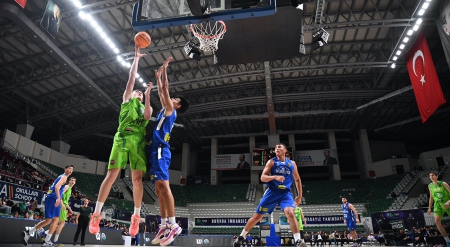Gençler Basketbol Şampiyonlar Ligi'nde TOFAŞ yarı finale çıktı
