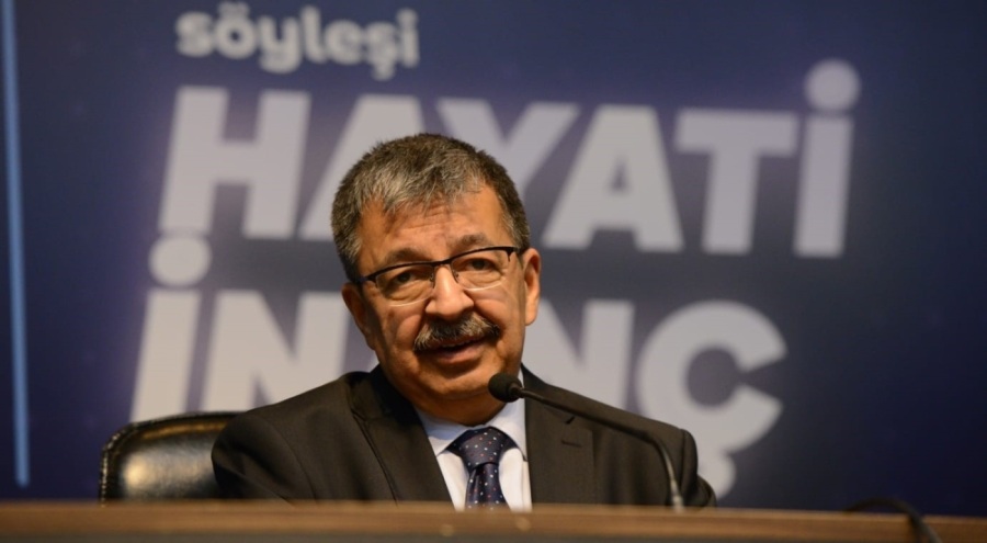 Hayati İnanç Bursa'da sevenleriyle söyleşi programında buluştu