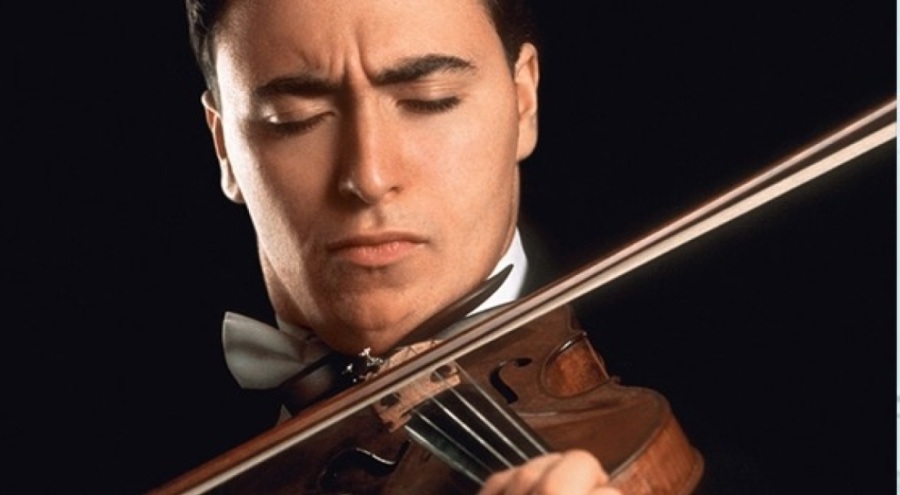 Grammy ödüllü keman virtüözü, CRR'de sahne alacak