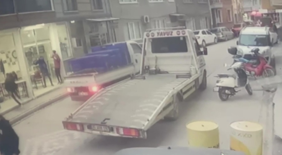 Balıkesir'de korkunç cinayet anı güvenlik kamerasıyla kaydedildi