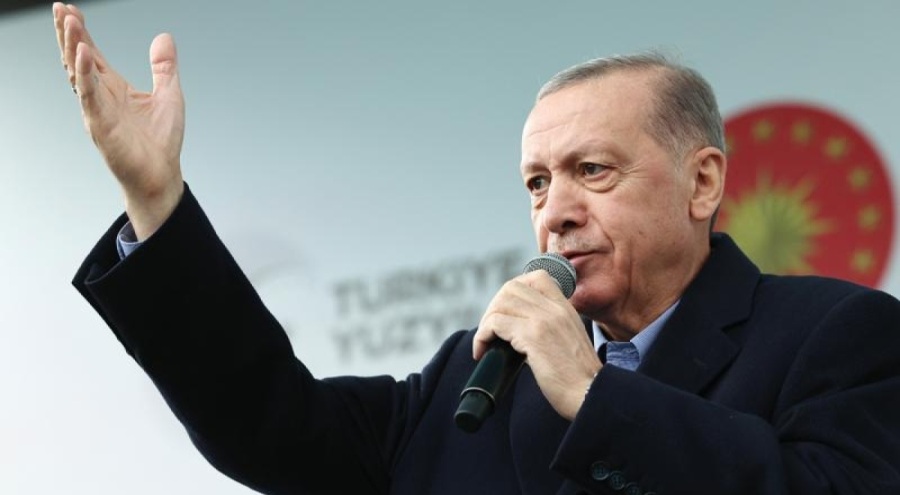 Cumhurbaşkanı Erdoğan: Depremzede kardeşlerimizin umutlarıyla oynuyorlar