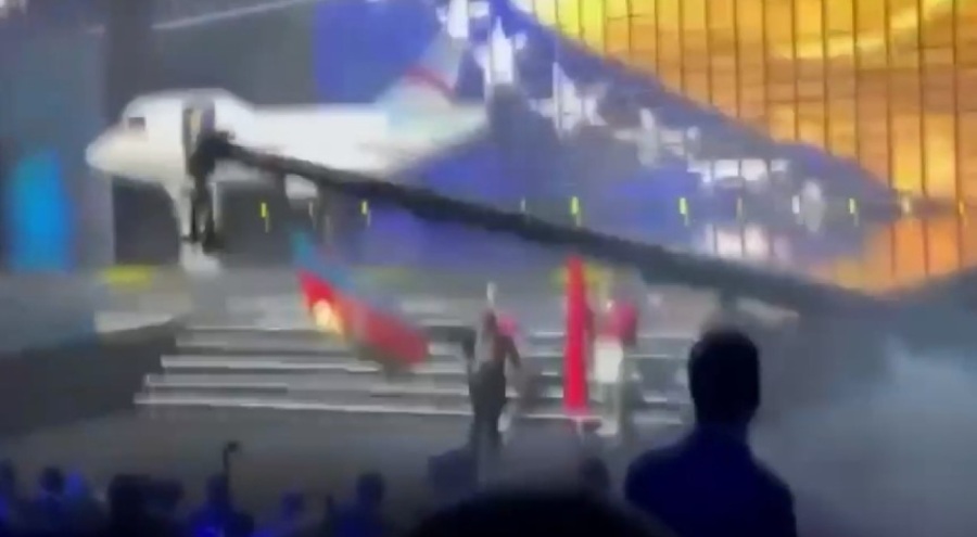 Azerbaycan-Ermenistan gerilimi spora da taşındı! Azerbaycan bayrağı yakıldı