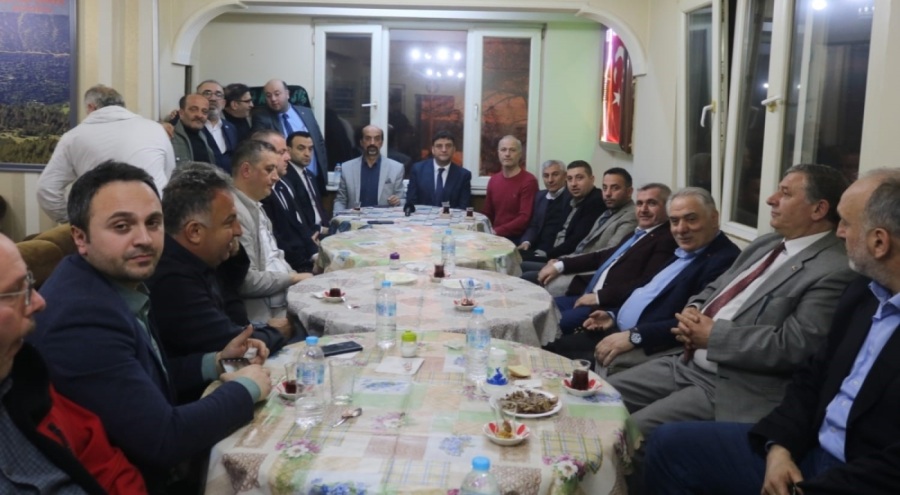 MHP'li vekil adayı Bursa'daki Artvinlilerden destek istedi