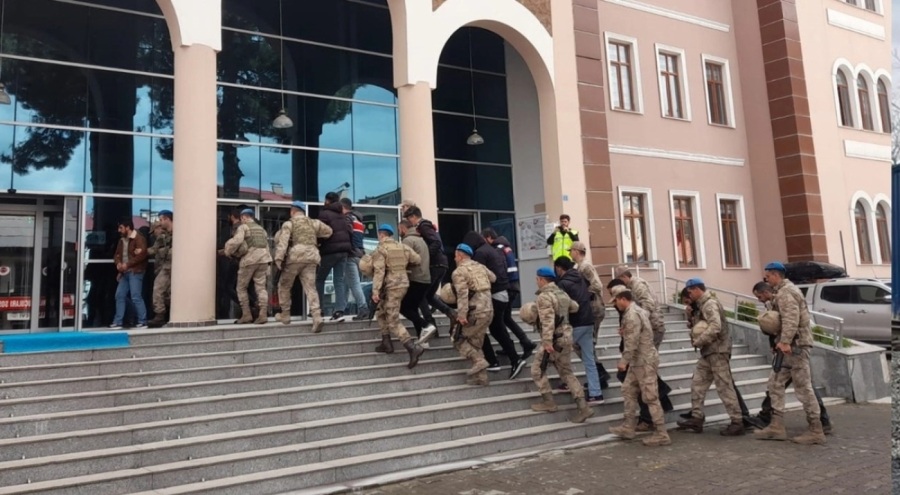 Kökünü Kurutma Operasyonu'nda 8 kişi tutuklandı