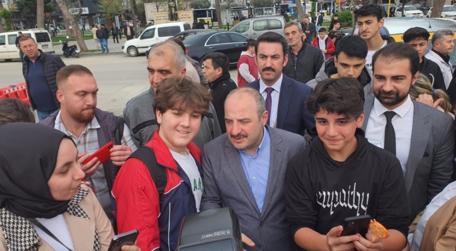 Bakan Varank Bursa'da konuştu: Togg gibi daha nice markaları bu şehirden çıkarmak üzere çalışmaya devam edeceğiz