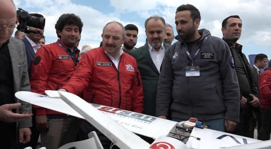 Bakan Mustafa Varank: "Bugün elektrik otomobil konuşuyoruz, gençler inşallah hidrojenle çalışan otomobil yapacak"