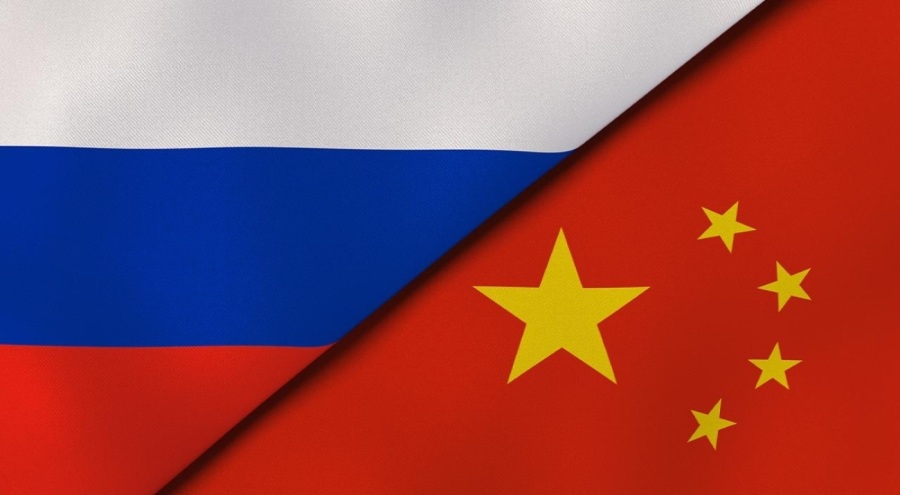 Putin Çin Savunma Bakanı Li ile görüştü