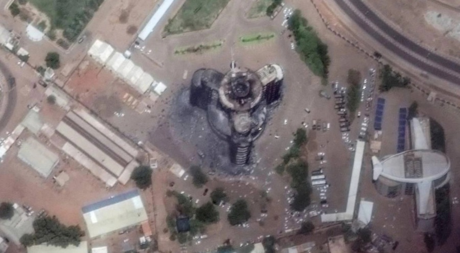 Bakanın evine roket isabet etti