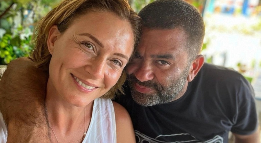 Bülent Şakrak'tan romantik kutlama: Seni hiç bırakmayacağım