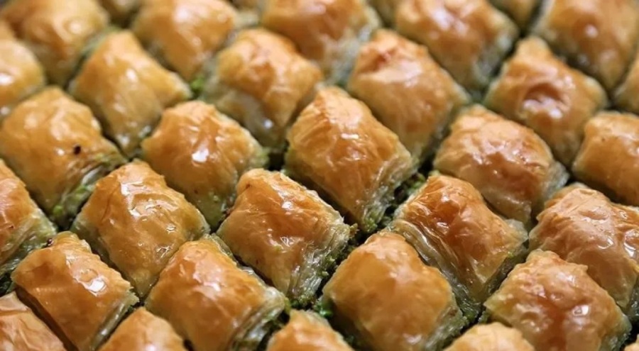 Baklavacılarda bayram mesaisi