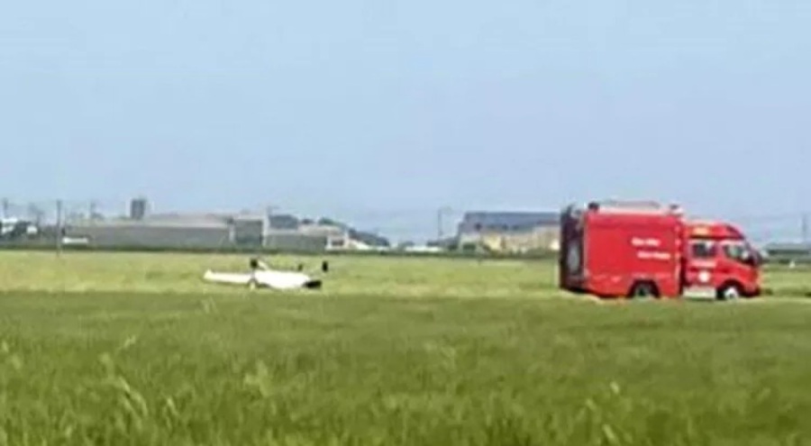 Japonya'da eğitim uçağı acil iniş yaptı: 2 yaralı