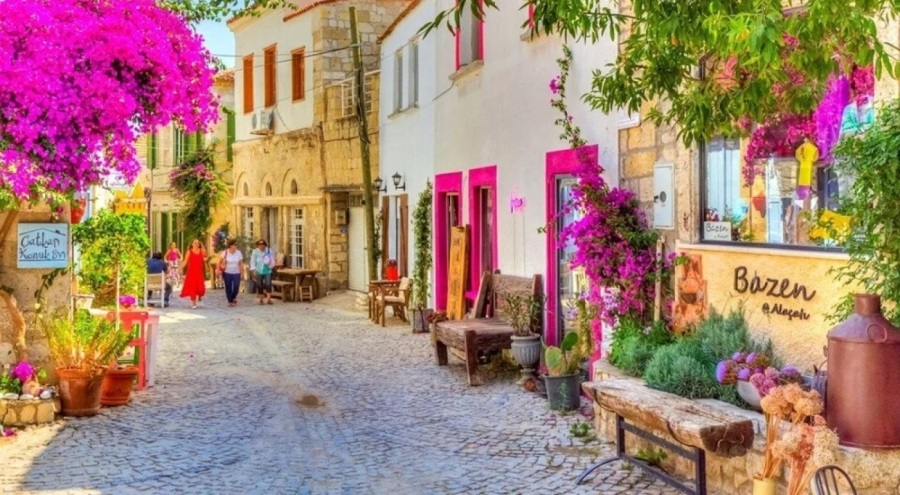 12'nci Alaçatı Ot Festivali vatandaşları ağırlamaya hazırlanıyor