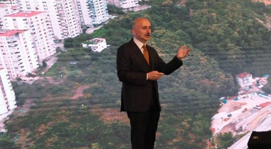 Bakan Karaismailoğlu:  Bütün ulaşım koridorları Türkiye'ye çıkıyor