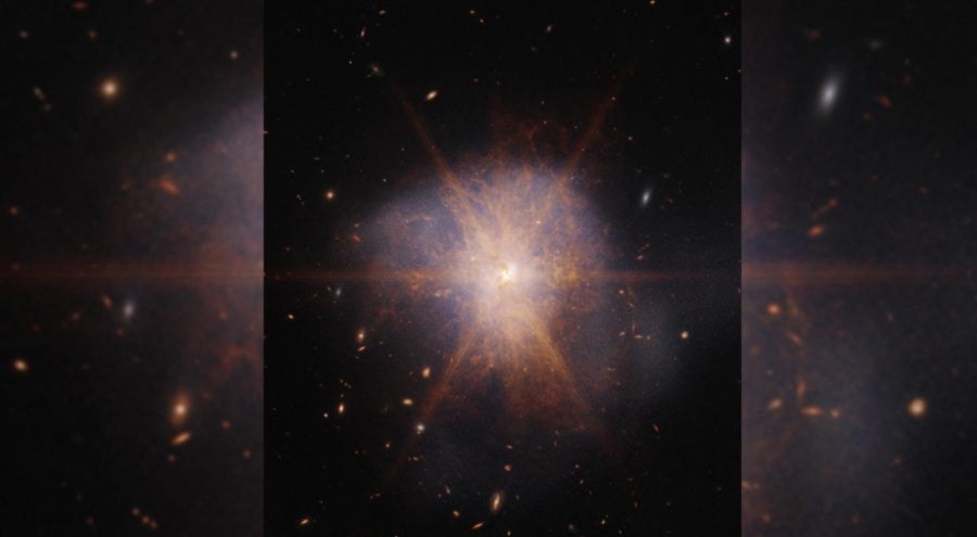 700 milyon ışık yılı uzakta iki galaksi çarpıştı