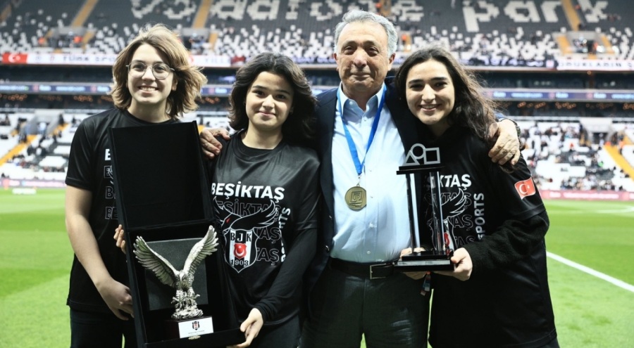 Beşiktaş Rsports ülkemizi temsil edecek
